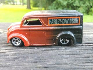Rare 1997 Hot Wheels 1:64 Harley Davidson Milk Delivery Truck Collectible