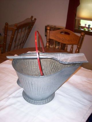 Vintage Ribbed Galvanized Metal Coal/ash Bucket With Shovel