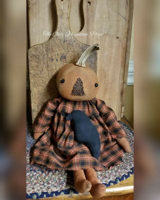 Primitive Handmade Pumpkin Doll With Crow/fall/autumn
