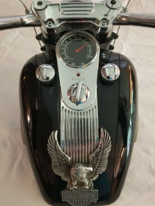 Rare And Collectible - Harley Davidson Gas Tank Am/fm Radio With Head Light