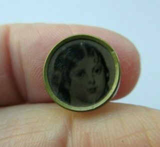 Remarkable Old Antique Vtg Lithograph In Metal Picture Button Child 5/8 " (m)