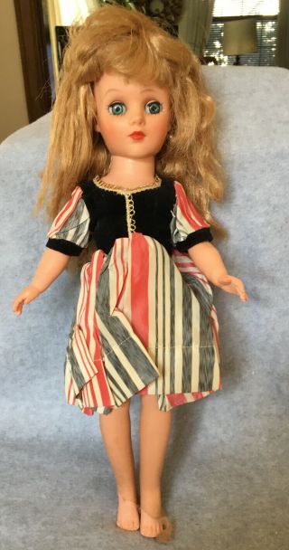 Vintage Eegee Debutante Vinyl Fashion Doll 15” With Outfit