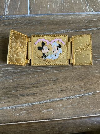 Rare Limited Edtiion Disney World Minnie Mouse And Mickey Mouse Wedding Pin