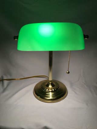 Vintage Bankers Style Green Glass Shade Desk Lamp With Pull Chain