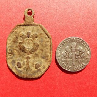 ANTIQUE BLESSED VIRGIN RELIGIOUS MEDAL OLD 17th CENTURY HOLY GRAIL PENDANT FOUND 3