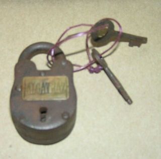 Alcatraz Prison Rusty Antique Finish Cast Iron Lock W/ 2 Keys