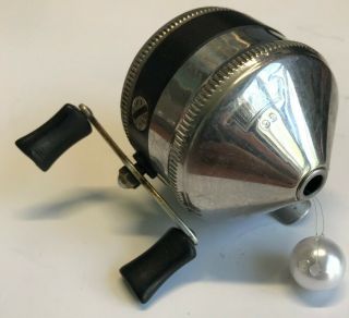 Vintage Zebco 33 Fishing Reel.  All Functions.  Good Cond.  Priced To Sell
