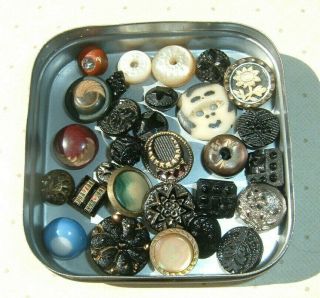 29 ANTIQUE GLASS CHINA MOP IVOROID METAL VEG.  IVORY BUTTONS IN DUROC RIBBON TIN 2