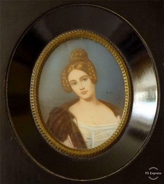 Antique Early 20th Century French Painted Portrait Miniature A Young Lady Signed