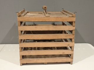 Vintage Primitive Wooden Slats Egg Crate Box Carrier Lid Handle Farmhouse Decor