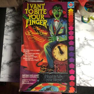 I Vant To Bite You Finger Dracula Board Game Complete Vintage Rare 1981