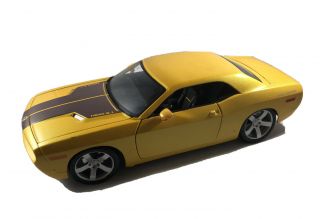 Maisto 1/18 Scale Die Cast 2006 Dodge Challenger Concept Rare Gold Color