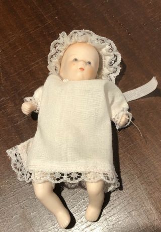 Vintage Russ Berrie Mini Baby Doll W/white Bonnet Porcelain Head Arms Legs 4.  5”