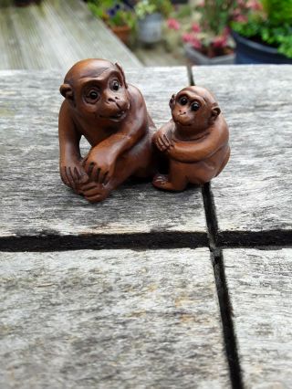 Vintage Carved Wooden Monkey And Baby With Glass Eyes And Signed Netsuke