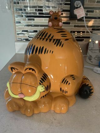 Rare Paws Garfield Cookie Jar With Pooky On Top.