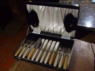 Vintage Boxed Set Epns Silver Plate Fish Knives And Forks Lovely Quality Box