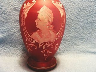 RARE GORGEOUS 1870s VICTORIAN MARY GREGORY TYPE CRANBERRY ART GLASS BUD VASE 3