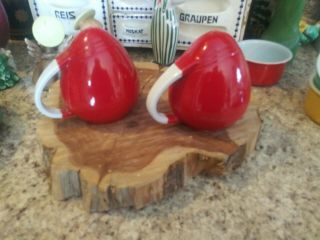 Rare Vintage Art Deco Cherry Red Range/stove Top Salt And Pepper Shakers