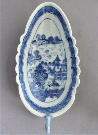 Antique Chinese Porcelain Blue & White Sauce Boat 18th Century - Qing.