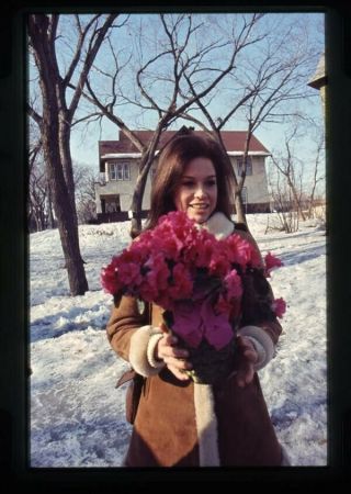 Mary Tyler Moore Show Photo Shoot In Snow Rare 35mm Transparency