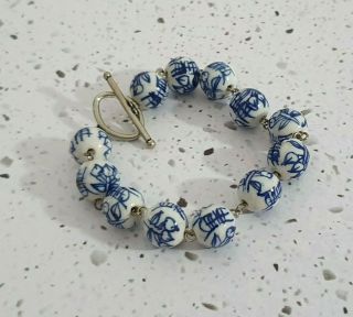 Vintage Asian Blue and White Porcelain Bead Toggle Clasp Bracelet 2