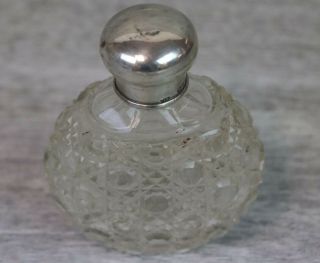 Edwardian Chester 1910 Solid Silver Topped Cut Glass Perfume Bottle Of Oval Form