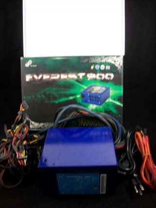 Everest Gaming Power Supply 900 - Watt | Atx 2.  2 | Eps 2.  91 Tons Of Pictures Rare