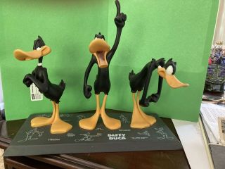 Extremely Rare Warner Bros Looney Tunes Daffy Duck Figurine Statue