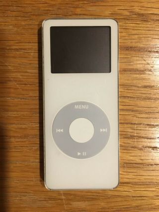 Apple Ipod Nano 1st Generation White 2 Gb A1137 - & Great