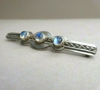 ANTIQUE EDWARDIAN ARTS AND CRAFTS SILVER AND MOONSTONE BROOCH / PIN 3