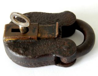 Vintage Old Lever Padlock \ Lock With Key