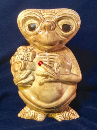 Vintage E.  T.  Extra Terrestrial Ceramic Figure Rare Find