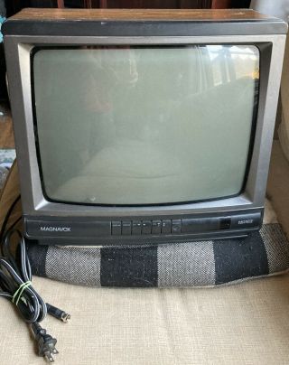 Rare Vintage 1992 Magnavox Rr1337 - W101 Color Crt Tv Gaming Wood Grain W/ Remote