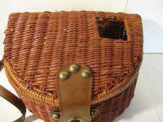 Vintage Fishing Creel Fly Wicker Leather Basket Trout Strap Handle 2