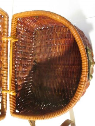 Vintage Fishing Creel Fly Wicker Leather Basket Trout Strap Handle 3