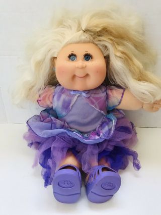 Rare 2006 Cabbage Patch Kid Doll With Blonde Hair Rooted Eyelashes And Freckles