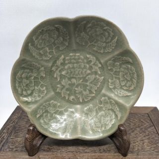 Chinese Old Yaozhou Kiln Celadon Glazed Peony Flower Carved Porcelain Bowl