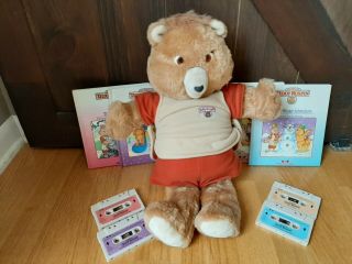 Vintage Teddy Ruxpin Teddy Bear 1985 With 4 Cassettes And Books (video)