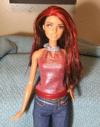 Rare Htf Fashionista Barbie Doll W Brown & Red Hair Latina Tan Skin,  Cute Outfit