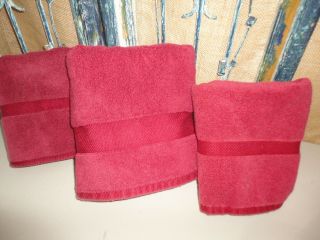 Vintage Ralph Lauren Avenue Red (3pc) Hand Towels & Bath Mat