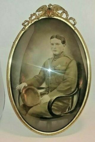 Wwi Us Army Officer Wearing Rare Badge Bubble Glass Patriotic Gilt Brass Frame