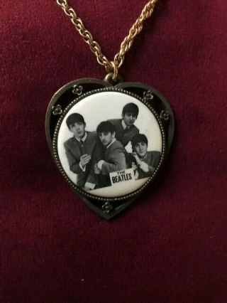 VINTAGE 1964 THE BEATLES NECKLACE PENDANT/ CHAIN FROM (NEMS) Rare VG Cond 2
