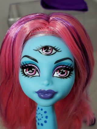 Monster High Build A Monster " Three Eyed Girl " Doll Builder Pack Rare No Box