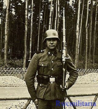 Rare Helmeted German Elite Waffen Rifleman Posed At Attention In Field