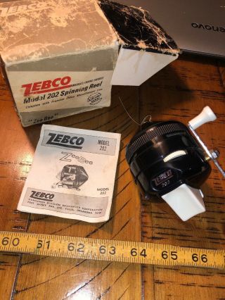 Vintage Black & White Zebco 202 Spincast Fishing Reel Made In Usa W/box Nos