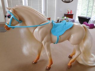 1995 Barbie Nibbles Horse - 14879 Head And Neck Move Up And Down