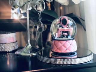 Very Rare Victoria’s Secret Vntg “beauty Ball” Musical Glitter Globe La Vie Rose