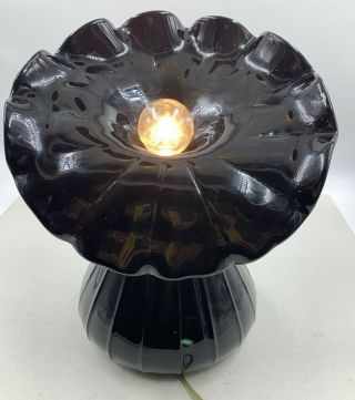 Mid - Century Laurel Lamp Mfg.  Co.  Black Ceramic Flower Shaped Table Lamp Rare