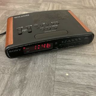 Vintage Sony Dream Machine Dual Alarm Digital Clock Radio Model Icf - C420 Fm Am