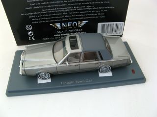 Lincoln Town Car - Grey Over Dark Grey 1986 1/43 Neo Rare